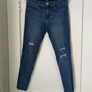 Gap Favorite Jegging - 30 Regular Distressed